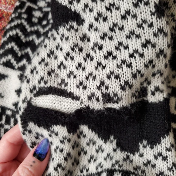 Iron Fist Bat Royalty Ash Costello Black and White Bat Sweater Size S WITH FLAWS - Picture 4 of 5